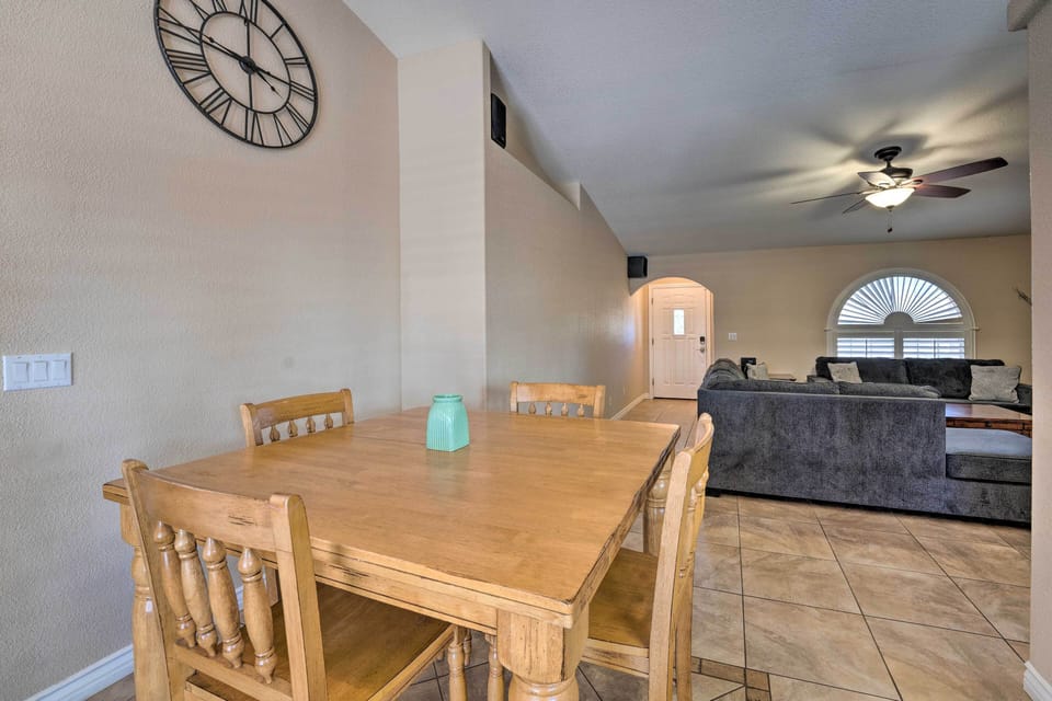 Kitchen | 6-Seat Table