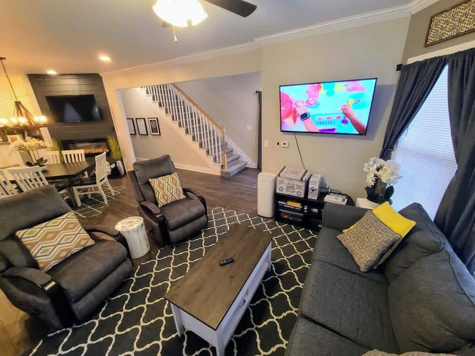 Spacious living room with space to relax and enjoy company