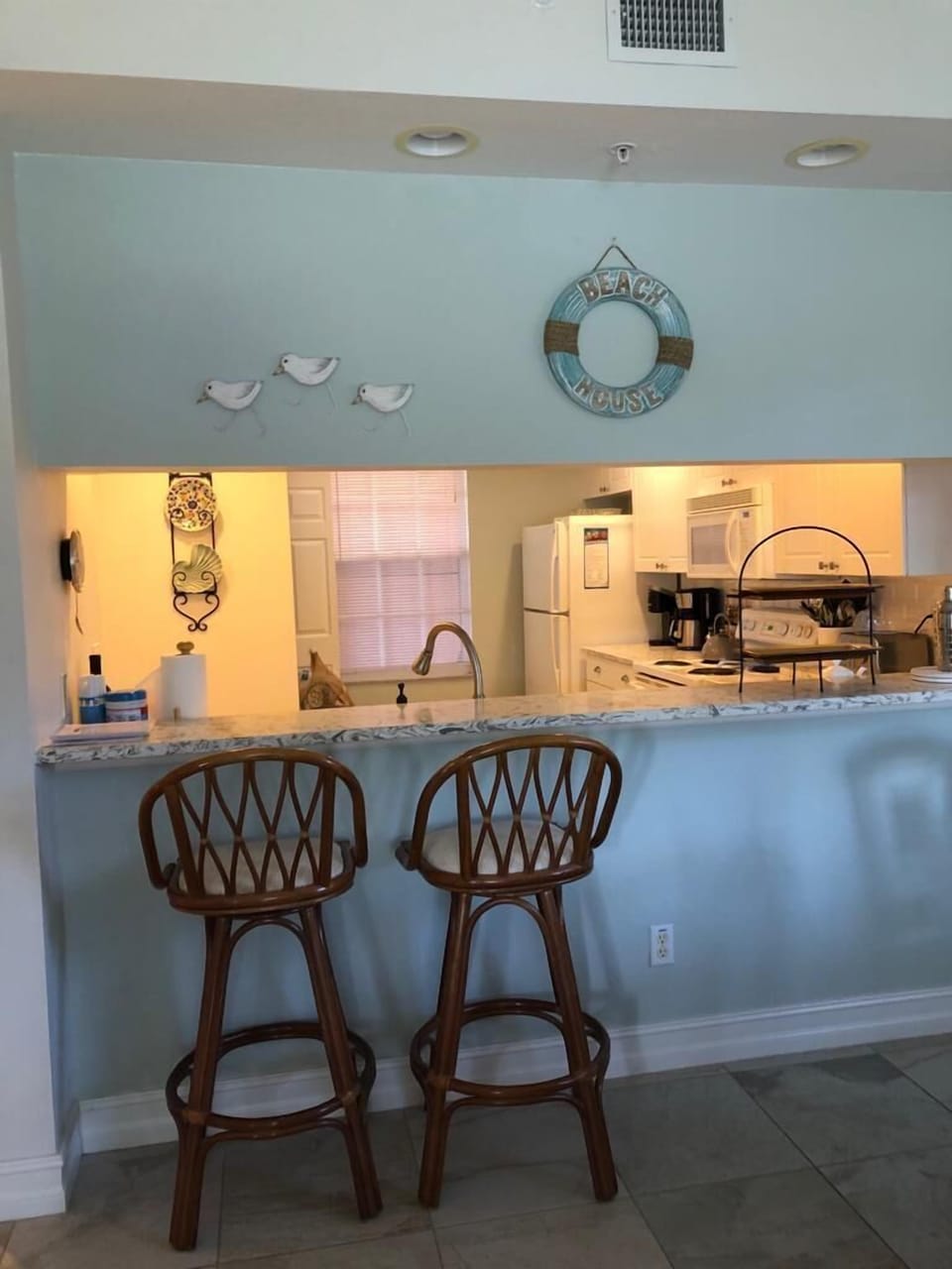 Kitchen Bar
