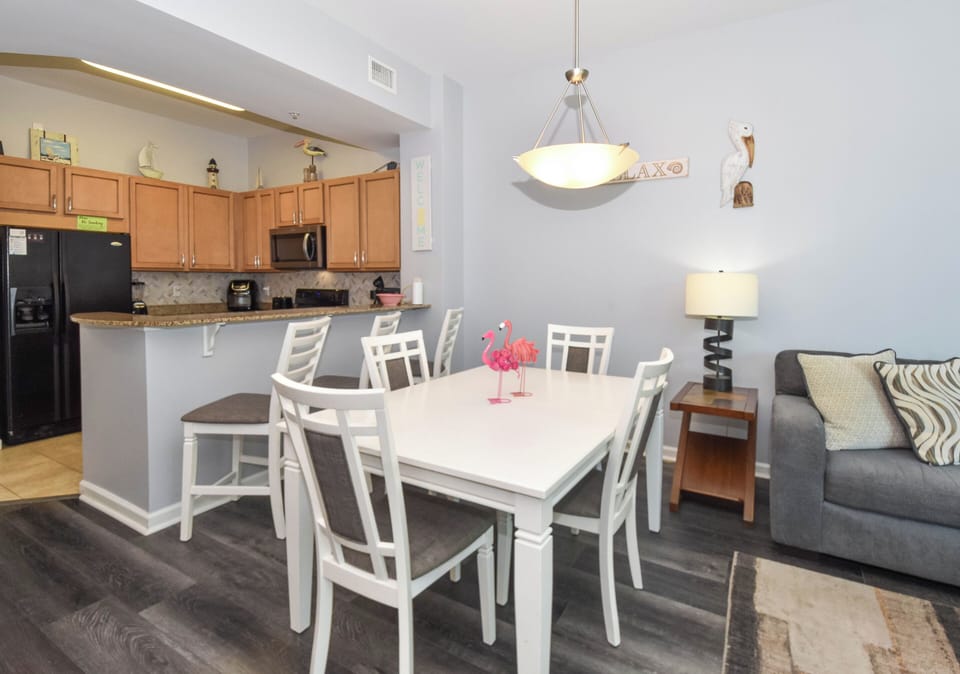 The Palms of Destin 2105 - Dining Area