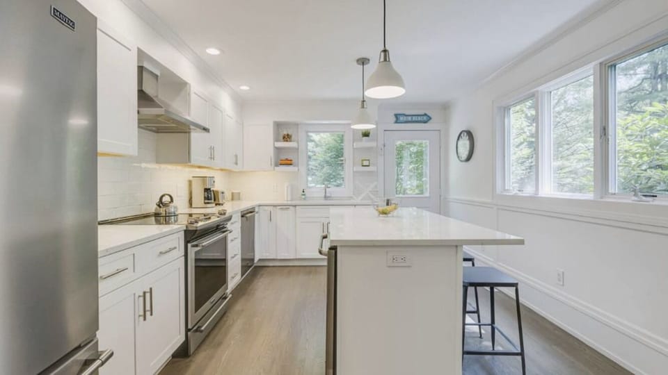 Newly Renovated Kitchen