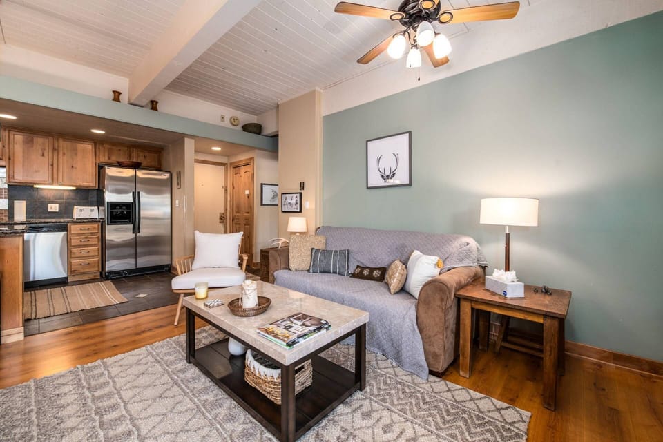 Open floor plan to enjoy time with your company, cook and entertain