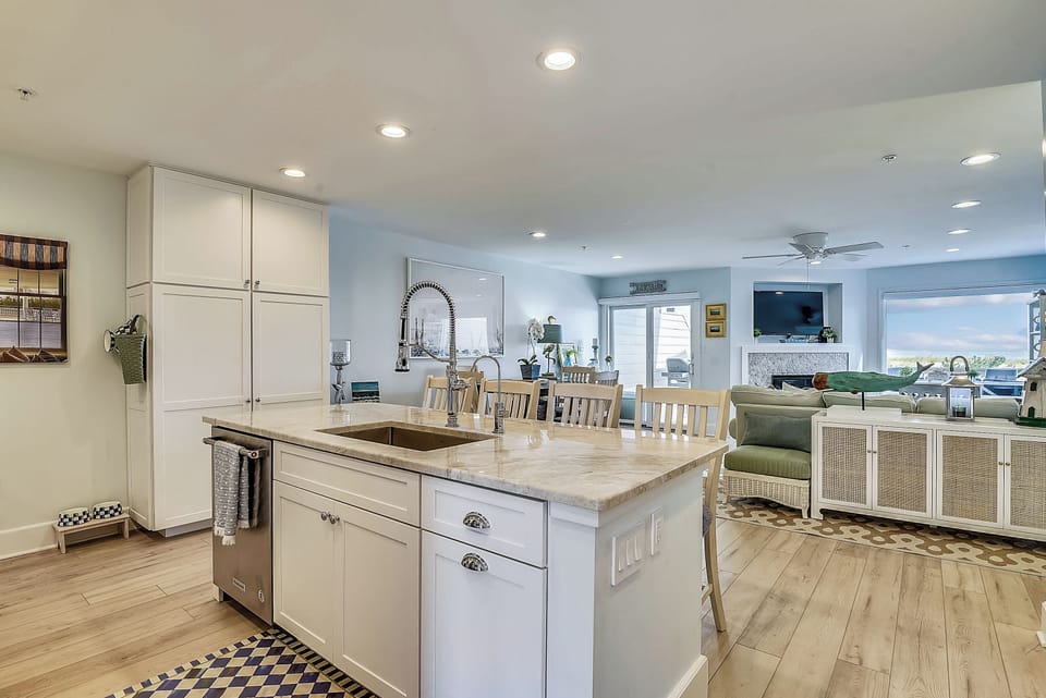 Main Level,Kitchen,