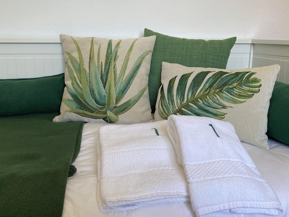 Quarto 4 (Vista Jardim)