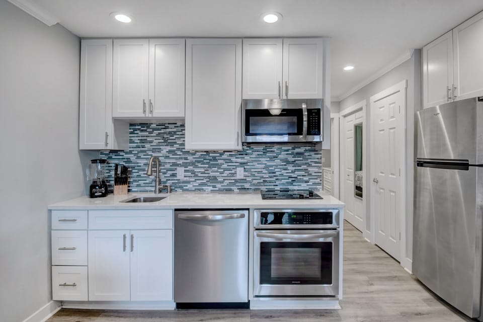 Great kitchen area with dishwasher!
