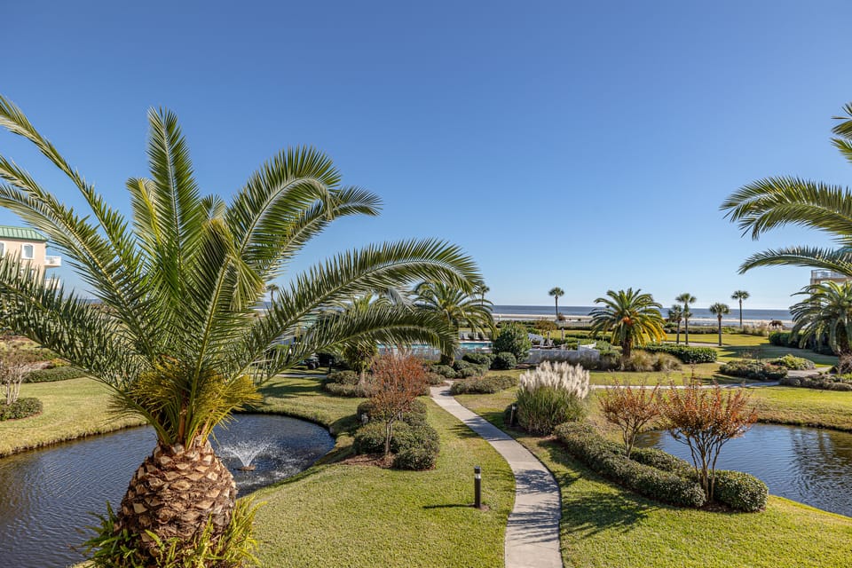 Saint Simons Grand 114 - Private Balcony