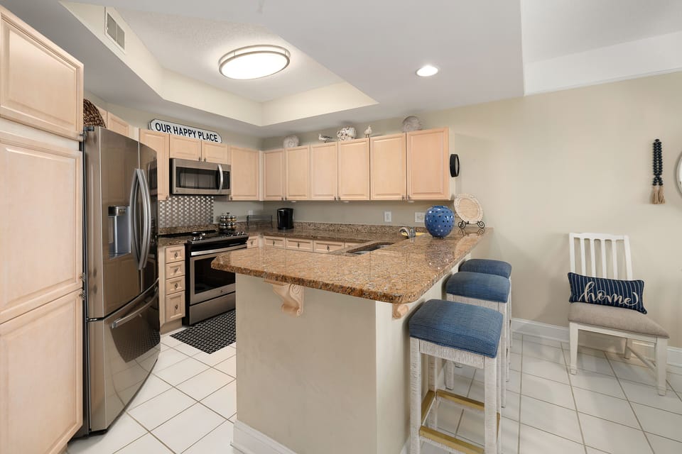 Saint Simons Grand 114 - Kitchen