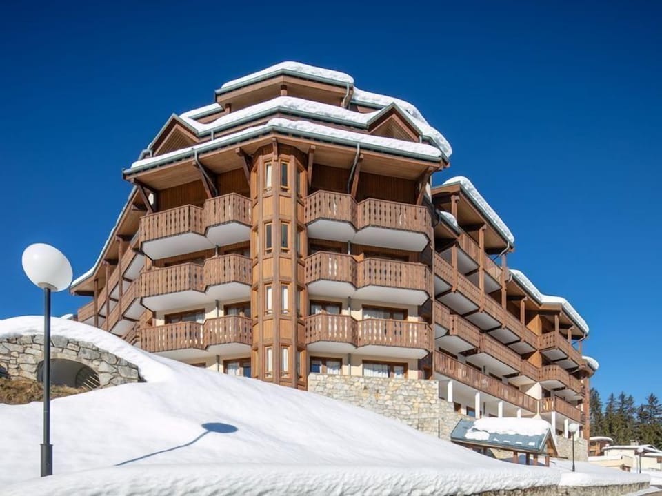 You’ll enjoy a relaxing vacation at this prime destination!