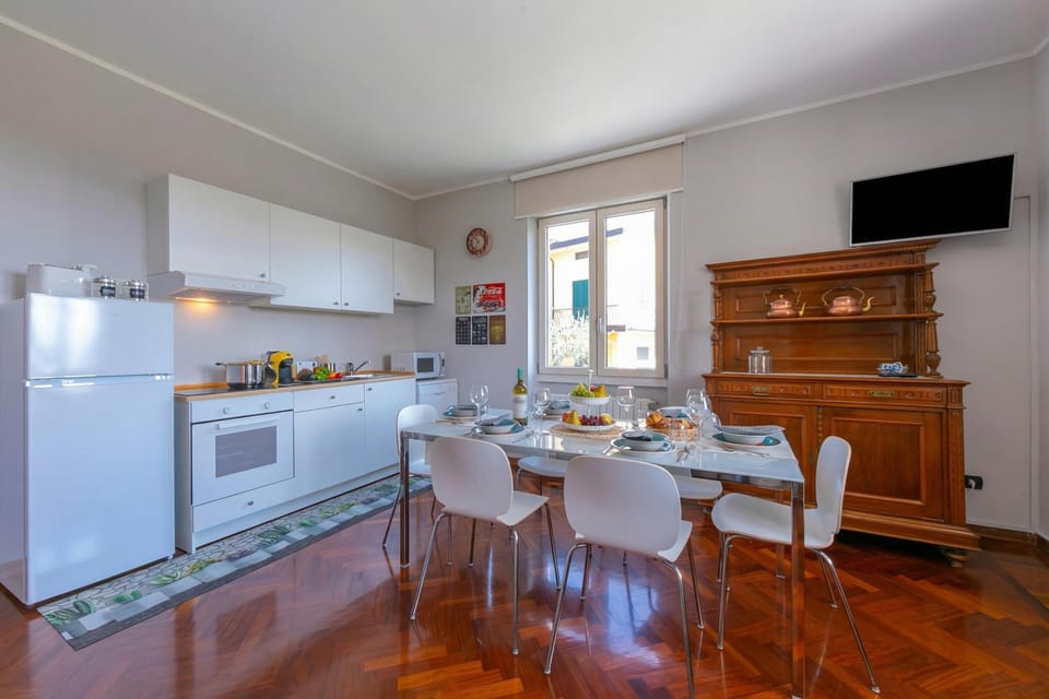 Kitchen and dining area