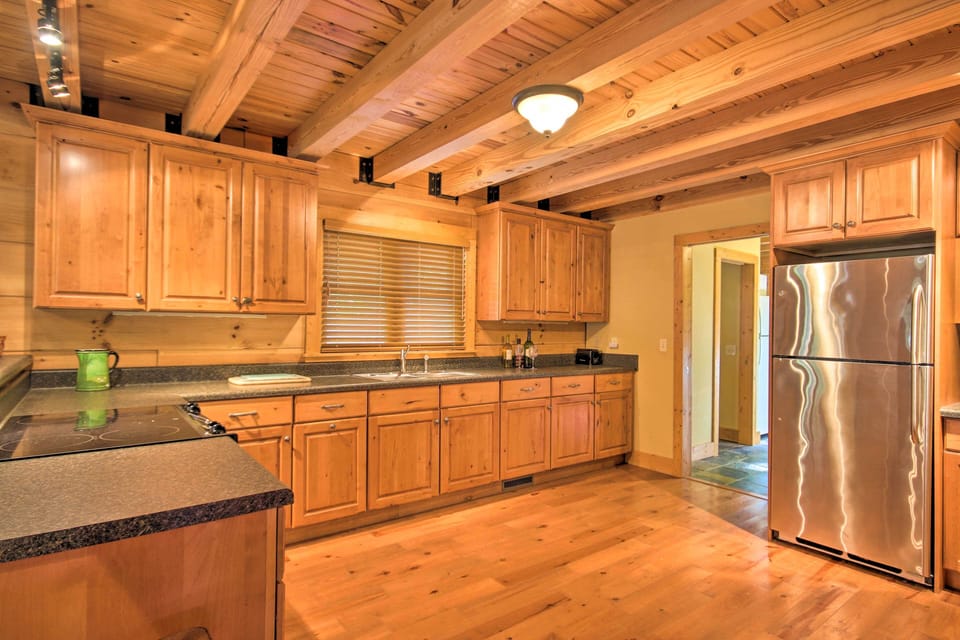 Kitchen | Fully Equipped