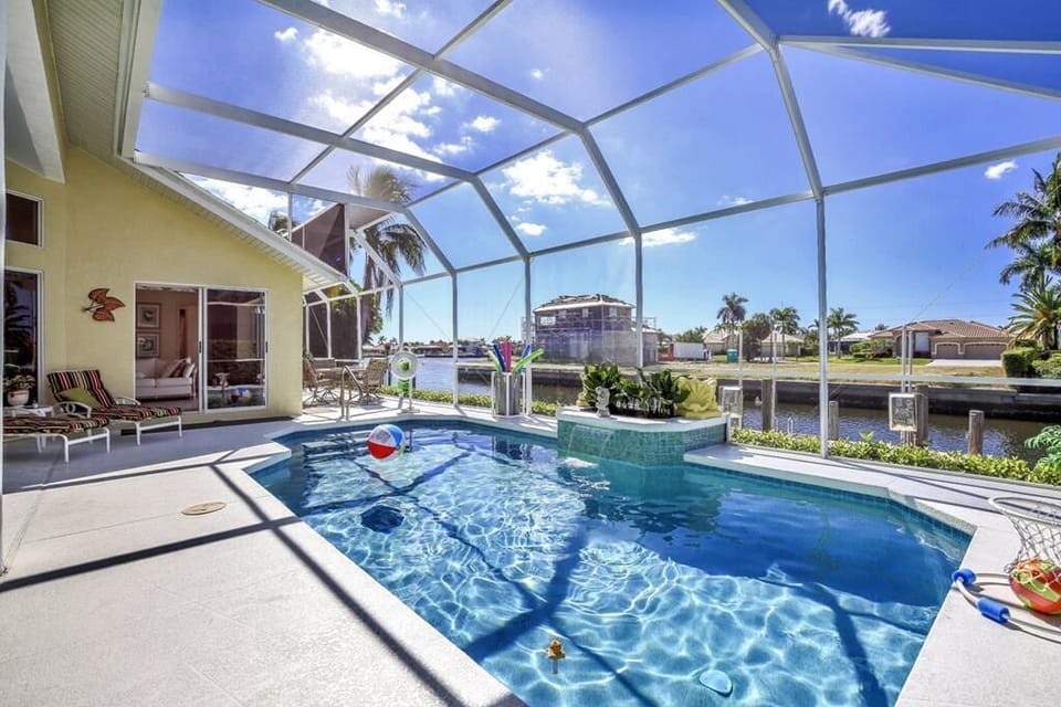 Pool and lanai area