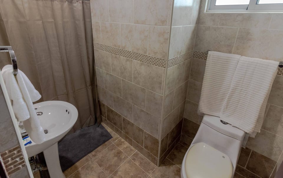En-suite Bathroom 3