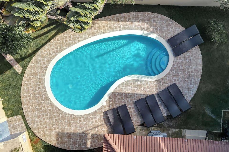 BBQ Grill, Pool, & lounge chairs