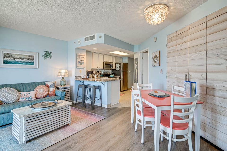 Dining Area | Dishes & Flatware | Free WiFi | Single-Story Unit