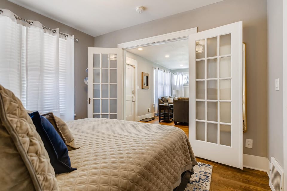 Bedroom with queen bed