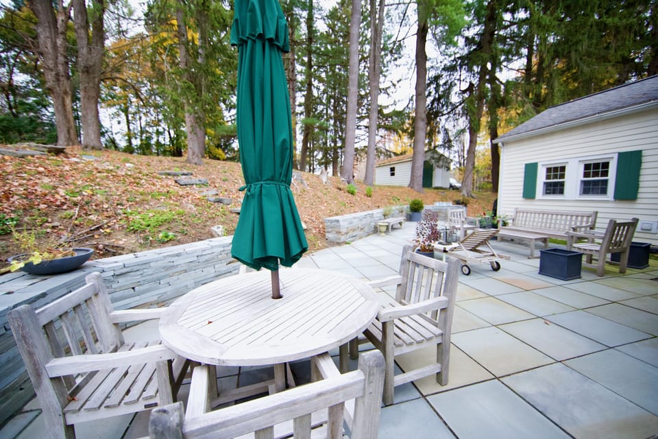 Bluestone terrace - dining
