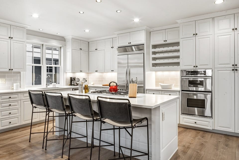 This high end Chef's Kitchen is perfect for all your cooking needs as well as the perfect area for entertaining and family time.