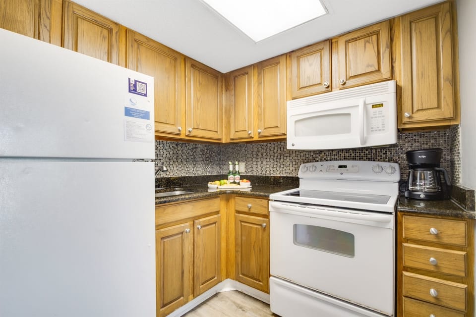 Complete functional kitchen for your home cooked meals
