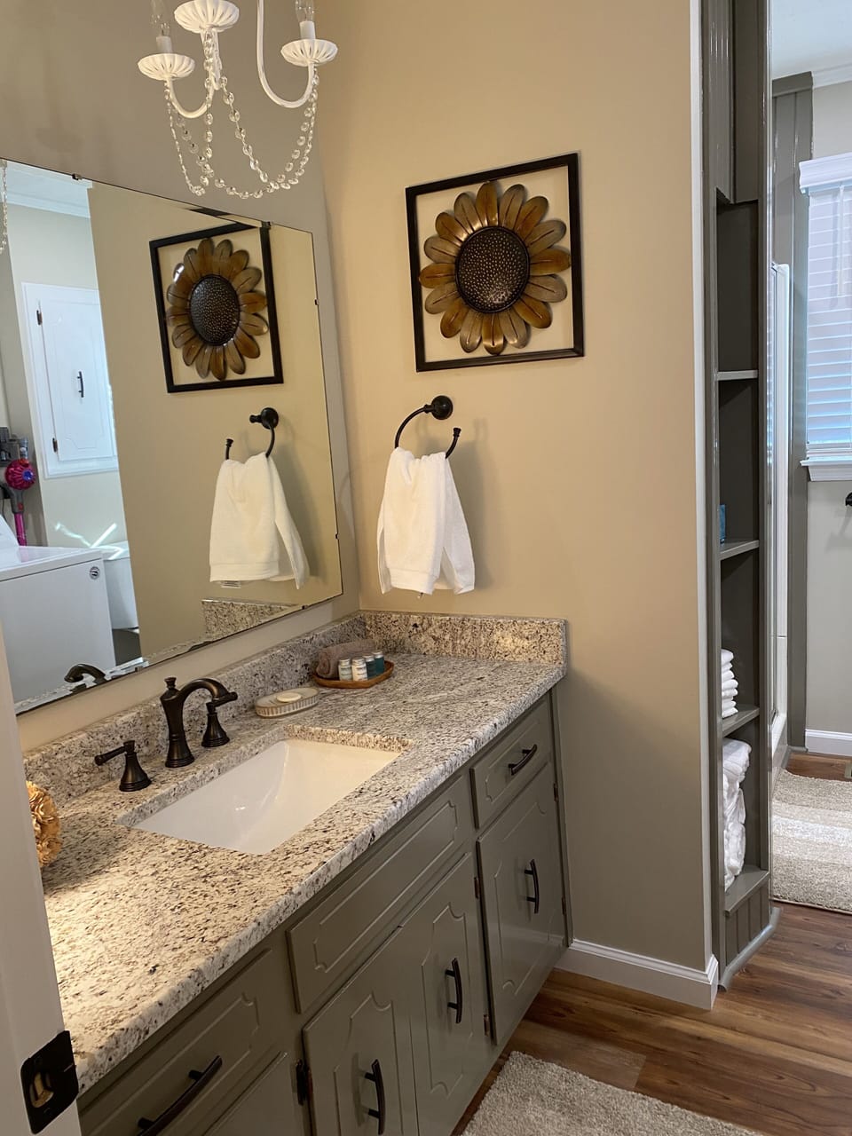 Full size hallway bath with shower