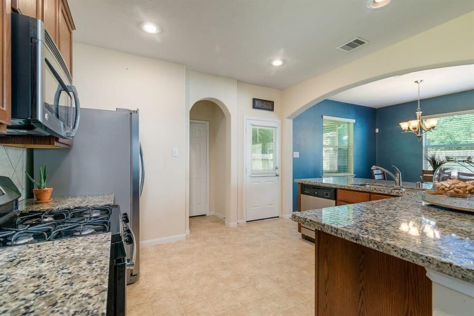 Fully Furnished Kitchen
