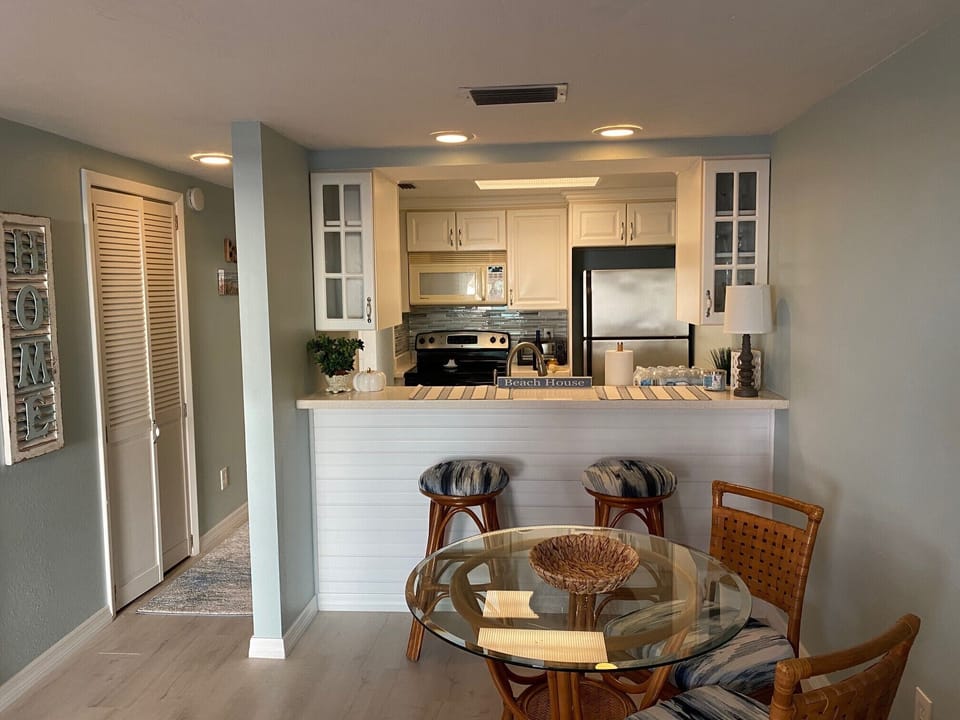 Breakfast Bar
