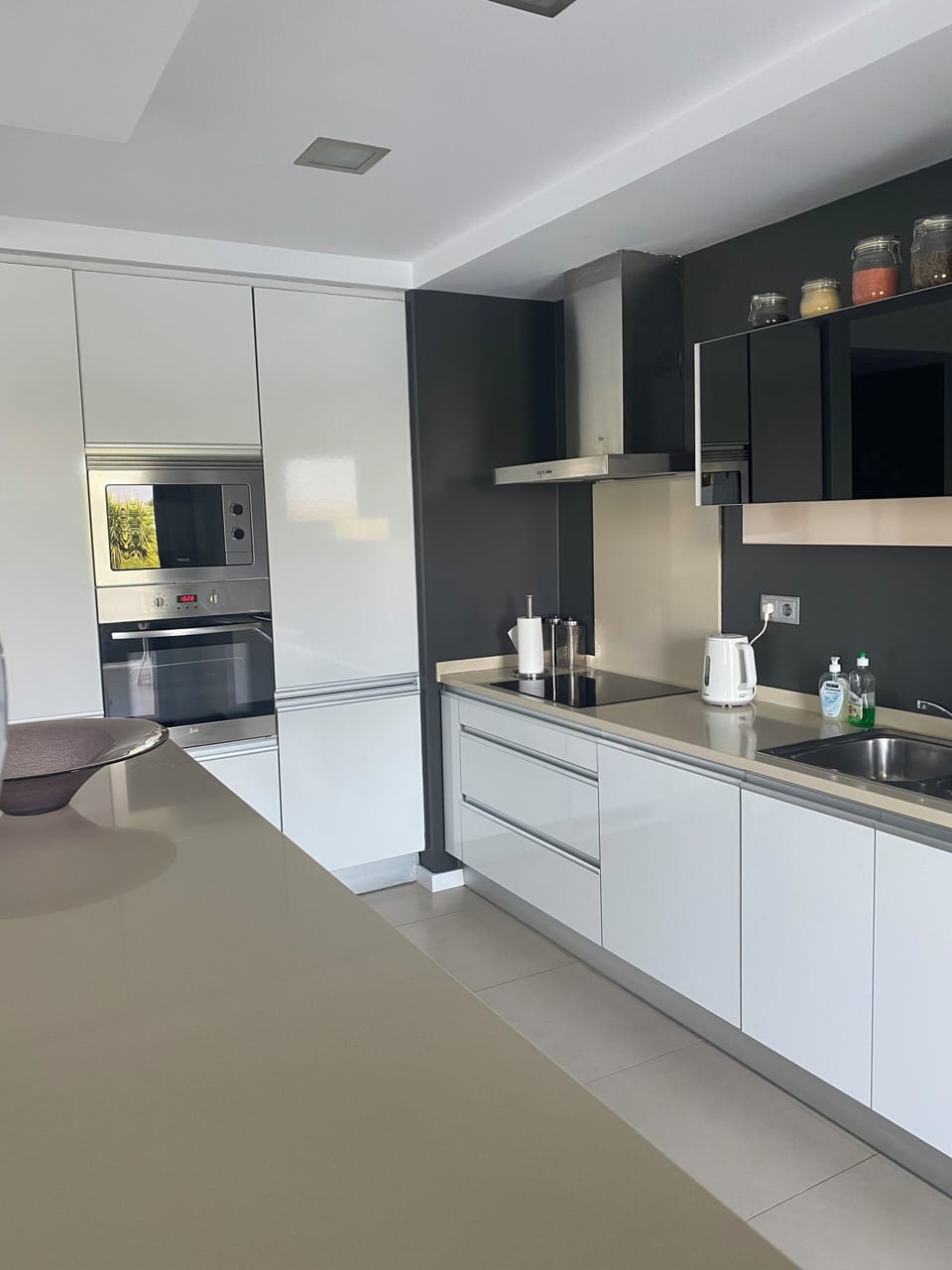 Well equipped modern kitchen