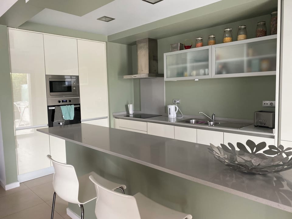 Well equipped open plan kitchen