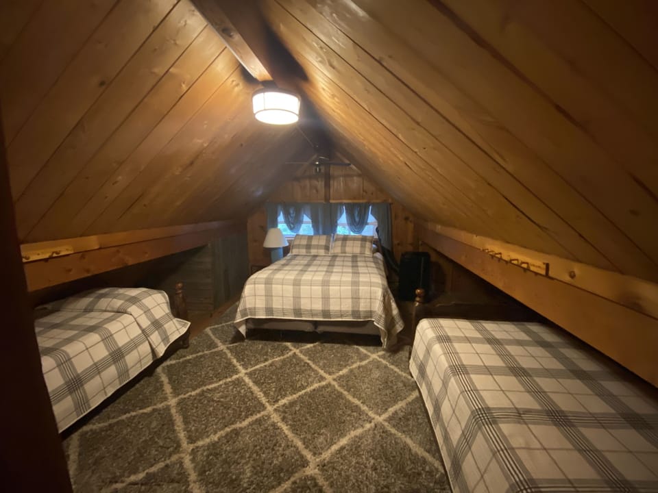 Sleeping loft
