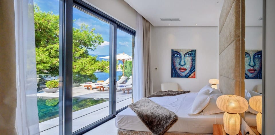 En-suite bedroom in  Luxury Villa Prestige Brac with sea view and heated pool
