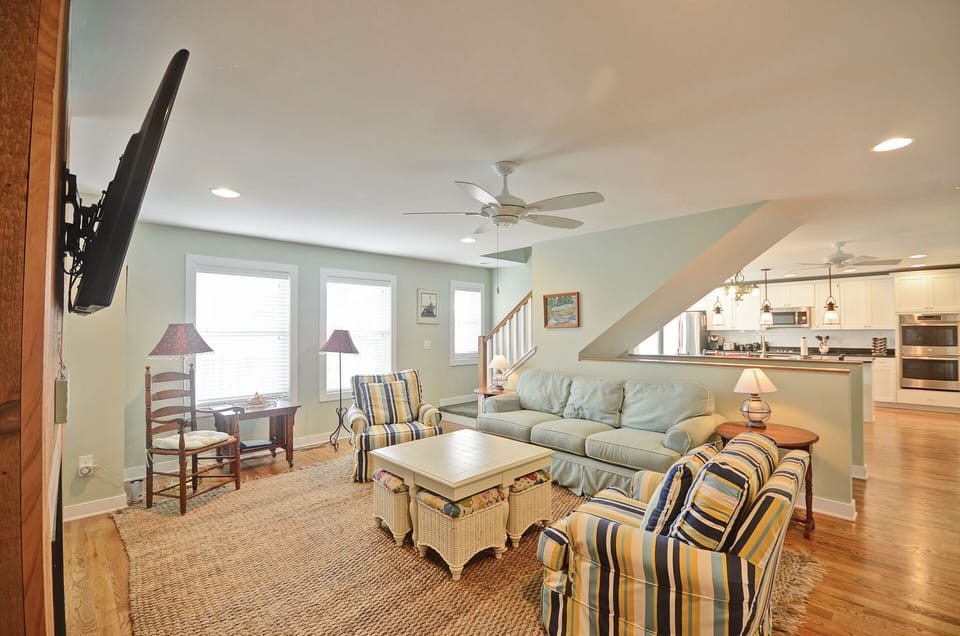 Main Floor Living Area