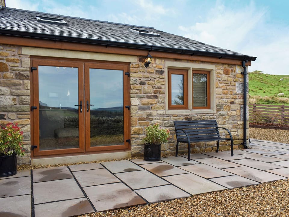 Patio | Pendle Holiday Cottages- Roosters Rest - Pendle Holiday Cottages, Barley, near Clitheroe