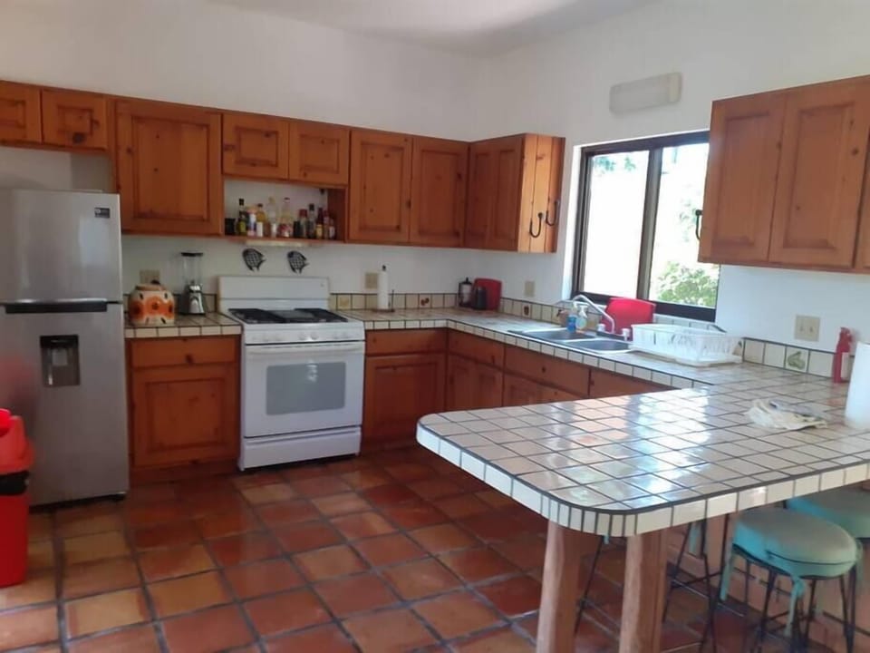 Kitchen (1)