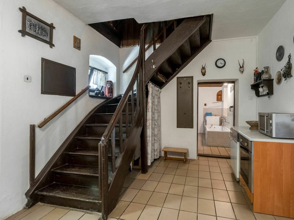 Cabinetry, Picture Frame, Property, Countertop, Building, Wood, Stairs, Interior Design, House, Floor