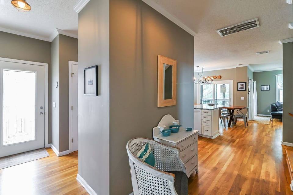 Hallway leading to kitchen