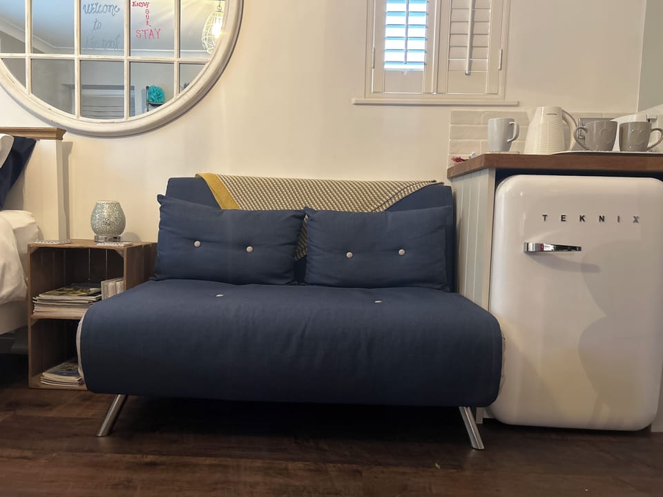 Cosy sofa for 2 