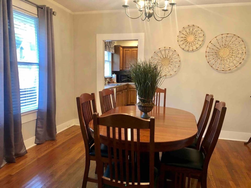 Dining room with Amish made table with seating for 6
