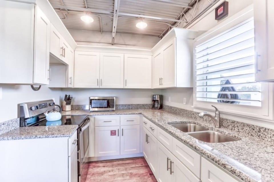 Kitchen 2