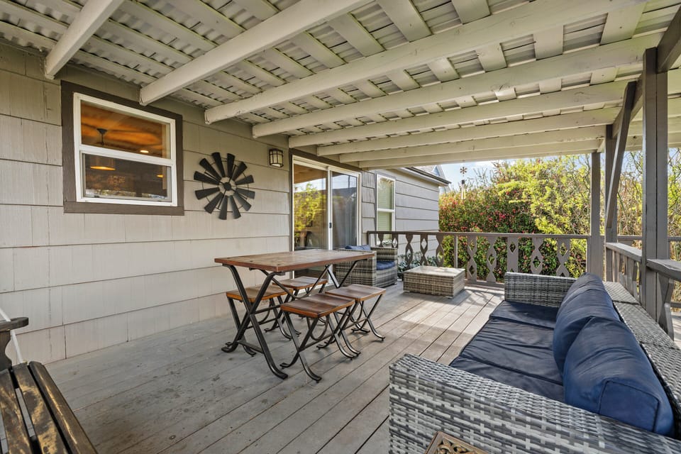 Private Exterior Space | Gas Grill | Access through Dining Area