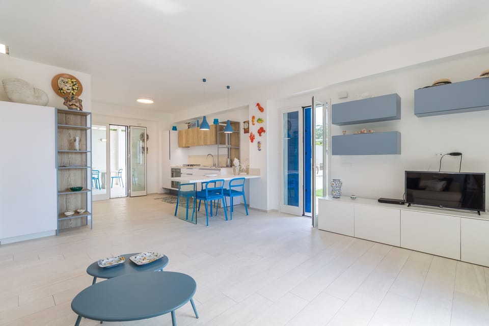 Kitchen - lounge