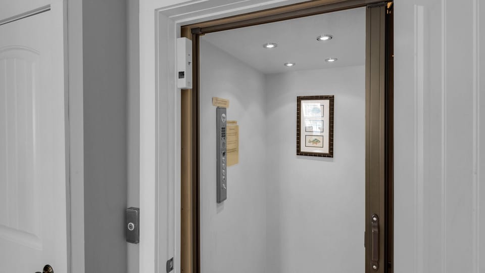 INTC Interior