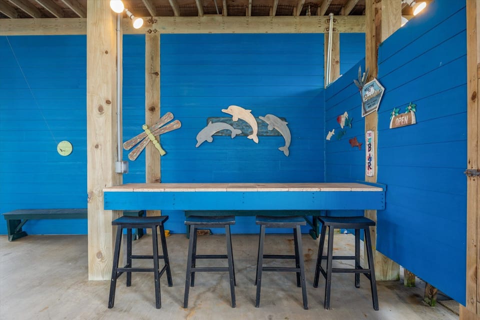 Veronie Villa - Tiki Bar 