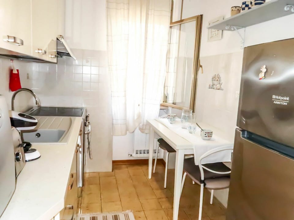 Room, Property, Interior Design, Building, Furniture, Wall, Bathroom, Sink, Floor, Material Property
