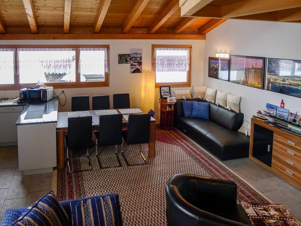 Table, Furniture, Window, Picture Frame, Couch, Building, Living Room, Wood, Interior Design, Architecture