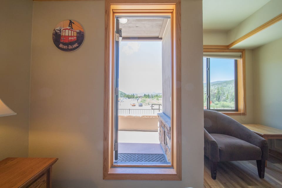 Door to ski mountain views!