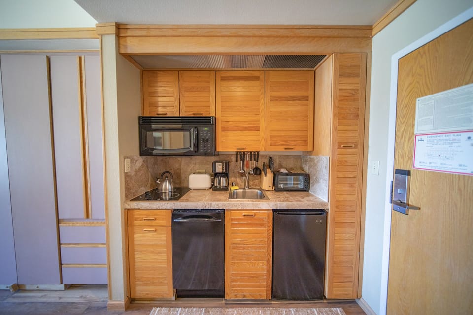 Kitchenette with stove top