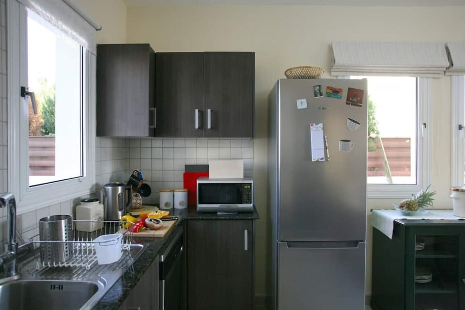 Fully equipped modern kitchen