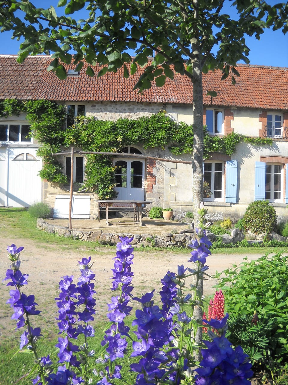 Exterior of La Grange.
