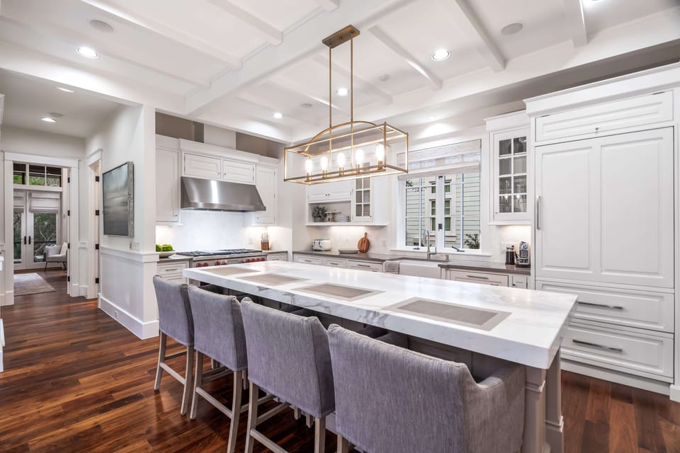 Breakfast Bar seating for 4