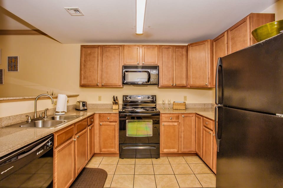 Full kitchen 