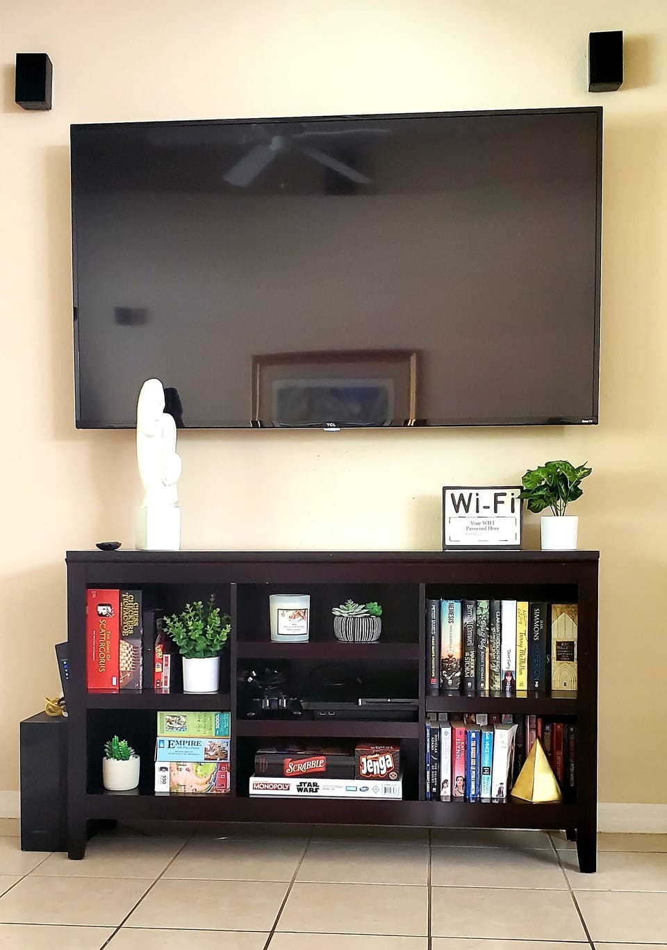 Brand new smart tv, books, games and activities available. 